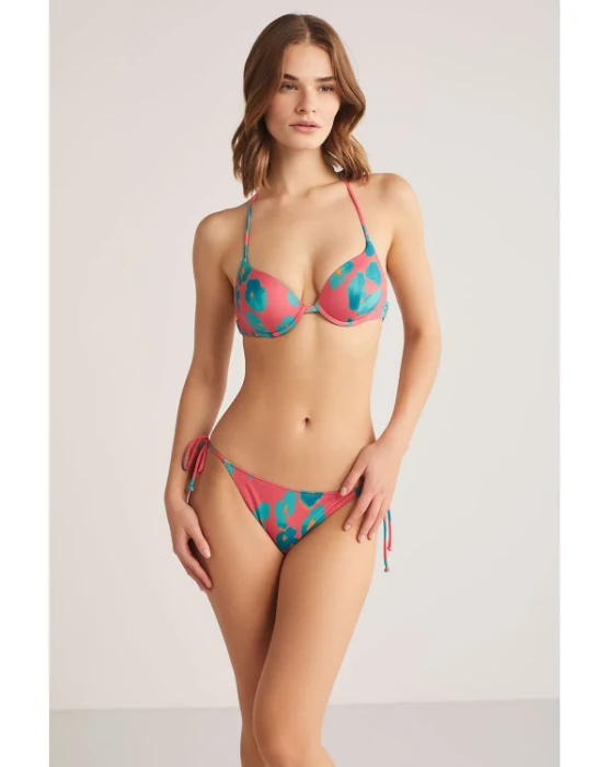 Kom Utesa Bikini resmi