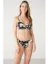 Image de Bikini Court Kom Kelabun